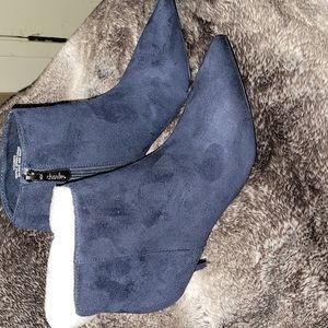 Chic Charles David Navy Blue  kitten heels booties